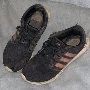 WELL WORN Adidas Athletic Shoes